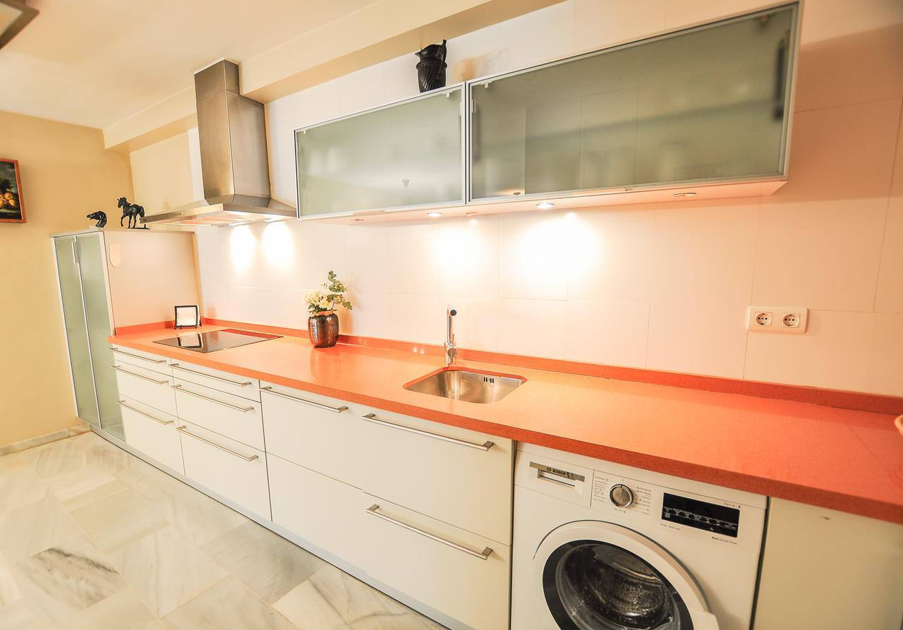 Апартаменти Acogedor Apartamento Junto A Calle Larios By Renthas Малага Екстер'єр фото
